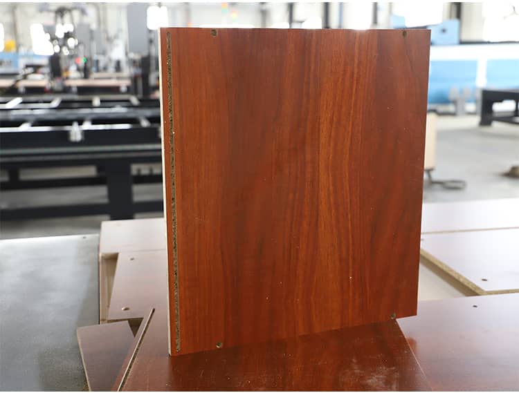 Y&uuml;ksek kaliteli ahşap cnc atc router